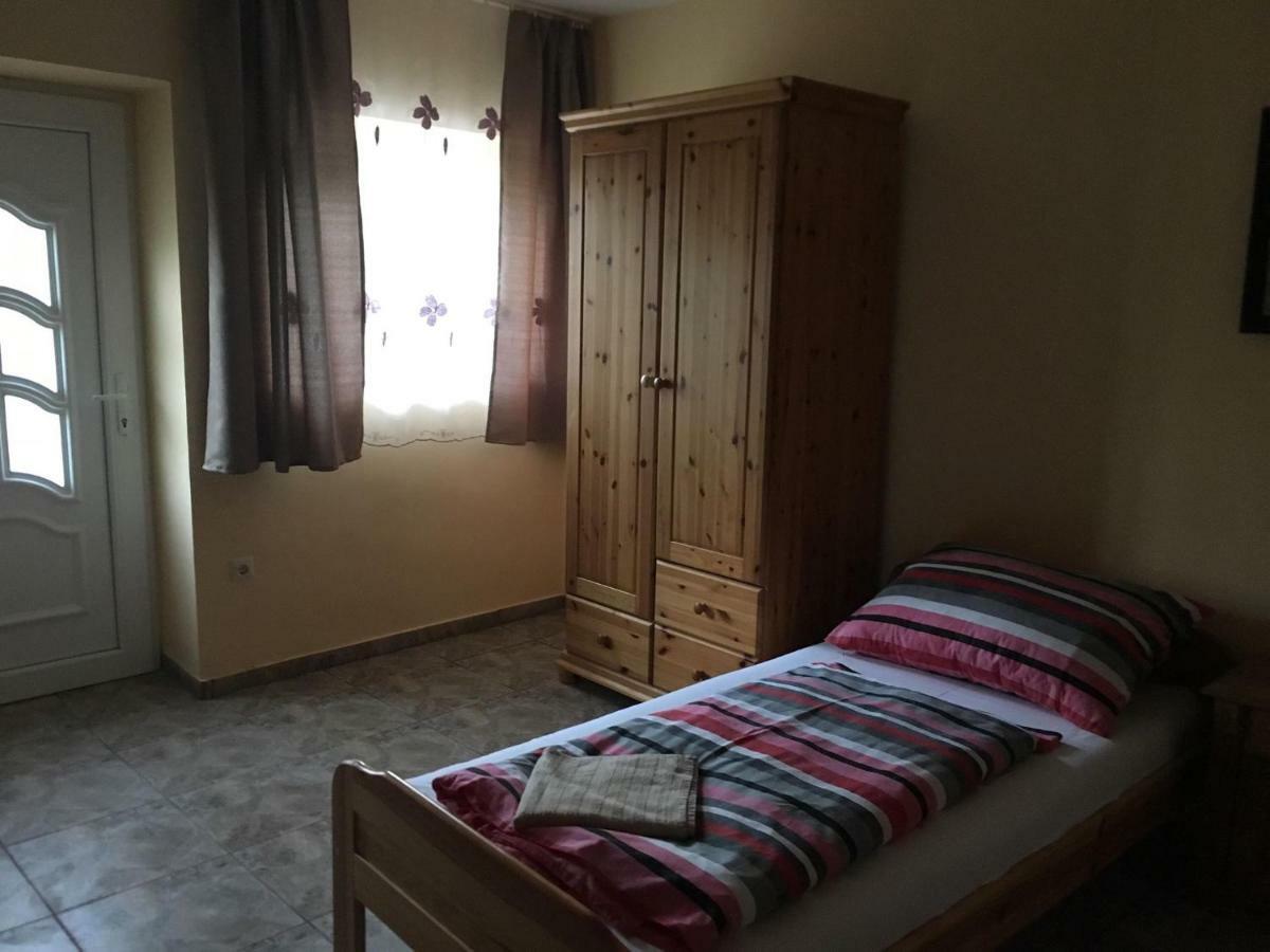 Napfény Apartman Sárospatak Exterior foto