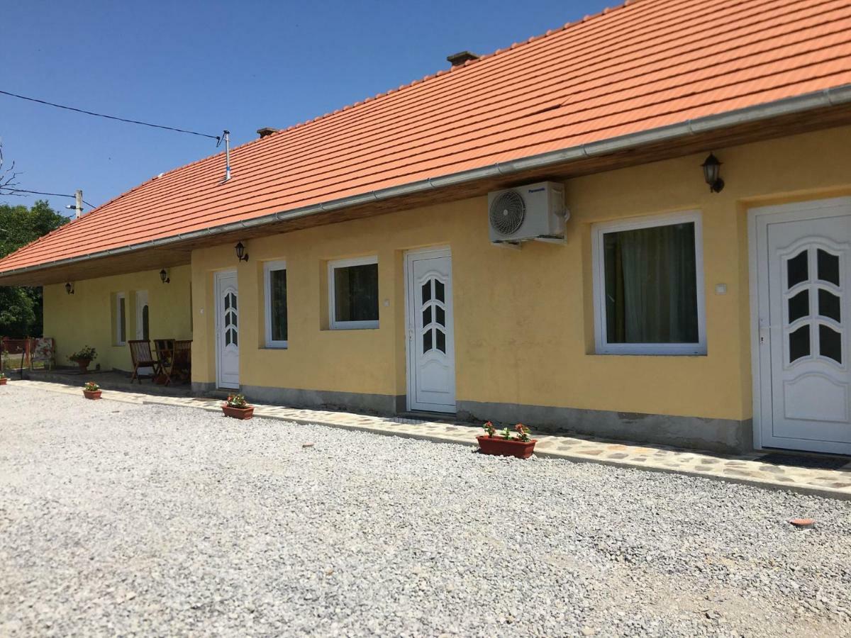 Napfény Apartman Sárospatak Exterior foto